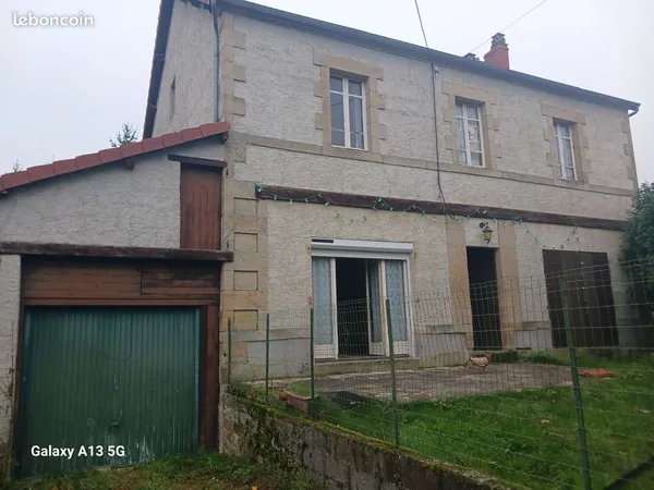 Maison de Maître à Gouttières La Gare