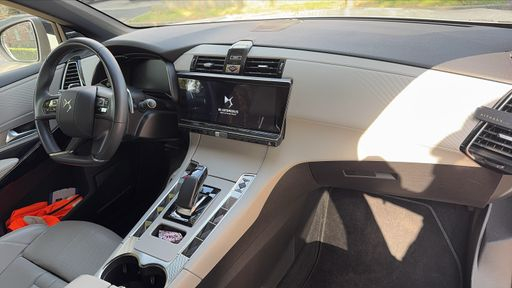 DS DS7 Crossback E-tense 1.6 THP 300 Plug in Hybrid 4X4 EAT8 - Opéra – 2023 – 28166 km – Hybride rechargeable – Boîte Automatique — photo 26
