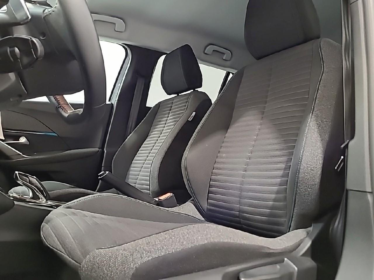 Peugeot 2008 puretech 130 s&s eat8 style — photo 10