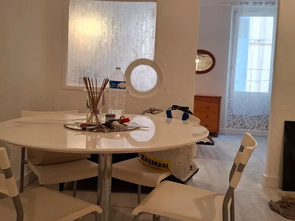 Toulon ctre haut TB studio faux T2 clim rénové 37m2