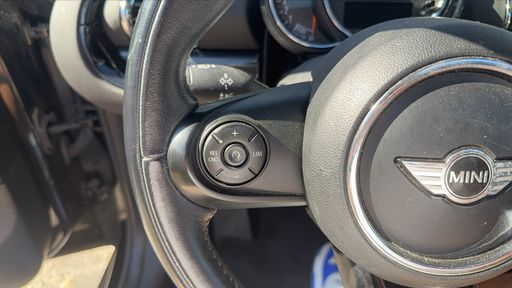 Mini Clubman 1.5 Cooper 136 - Hyde Park – 2017 – 109136 km – Essence – Boîte Manuelle — photo 2