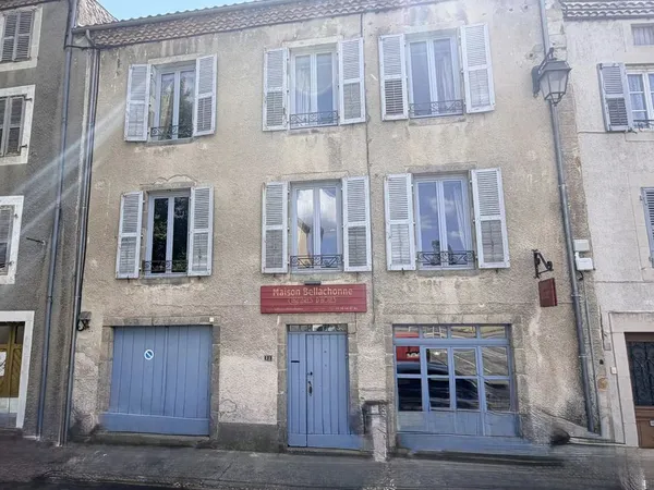 Maison 20 pièces 308 m²