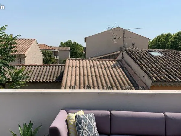 Beau T2 lumineux avec grande terrasse de 25 m² sans vis-à-vis