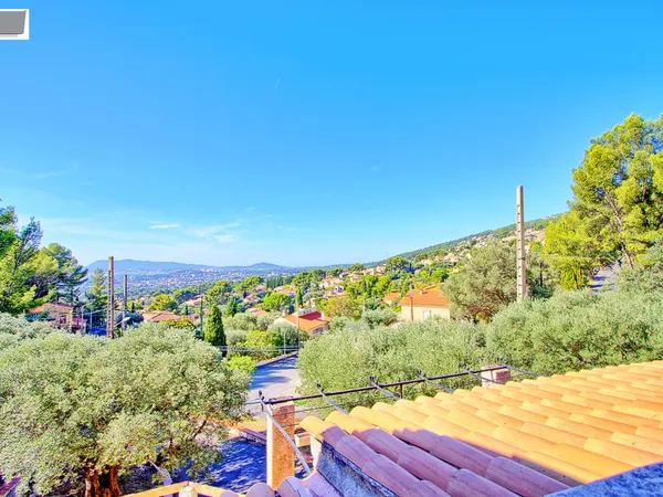 Toulon dans le quartier du Baou maison de 150m2 sur 1450m2 d