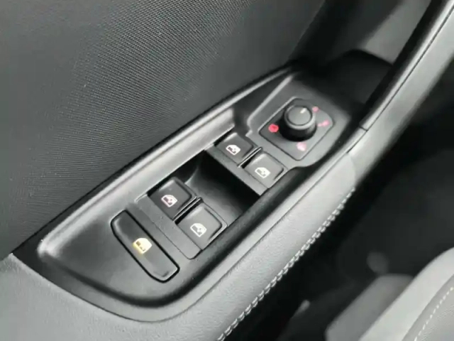 Audi A1 sportback 30 tfsi 110 ch s tronic 7 — photo 24