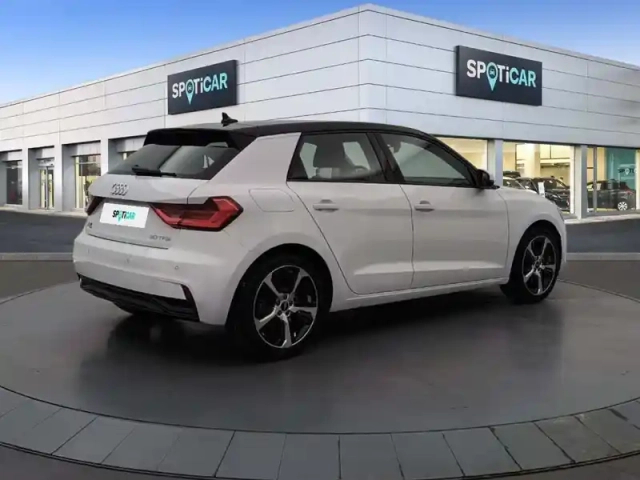 Audi A1 sportback 30 tfsi 110 ch s tronic 7 — photo 29