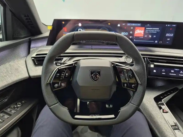 Peugeot 3008 hybrid 145 e-dcs6 — photo 42