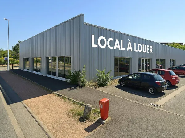 Local commercial 835 m²