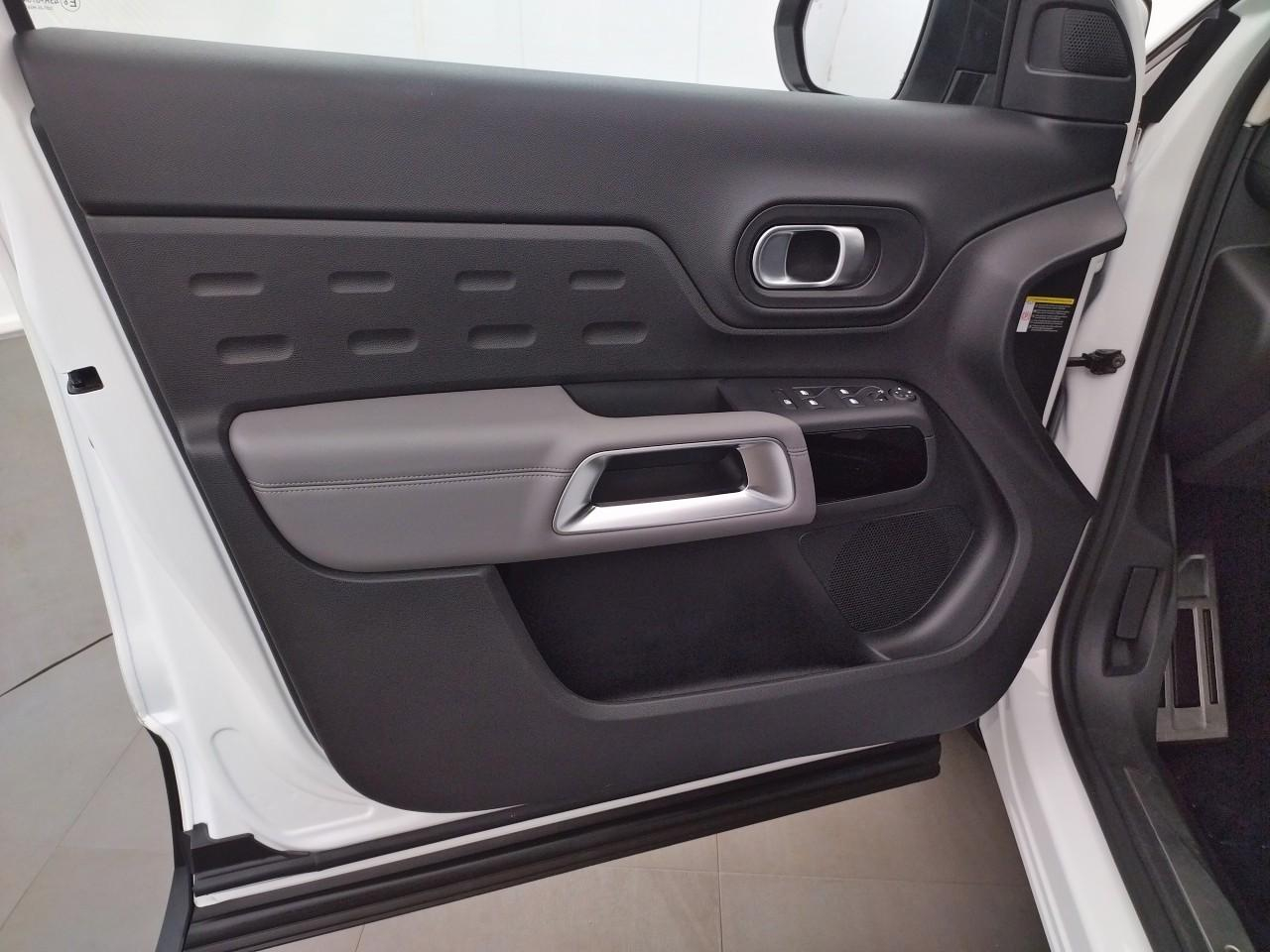 Citroën C5 Aircross hybride rechargeable 225 s&s e-eat8 shine — photo 23