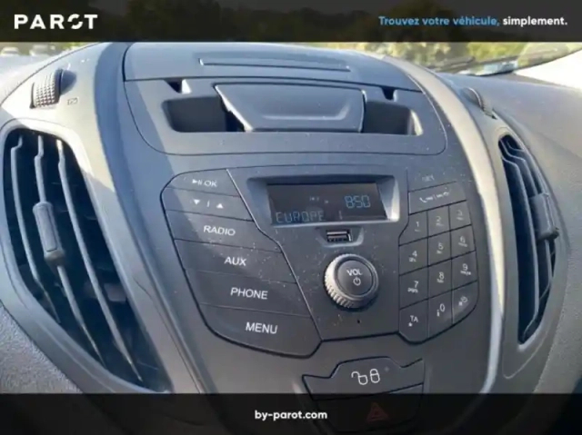 Ford Transit Courier fourgonnette 1.0e 100ch stop&amp;start trend — photo 4
