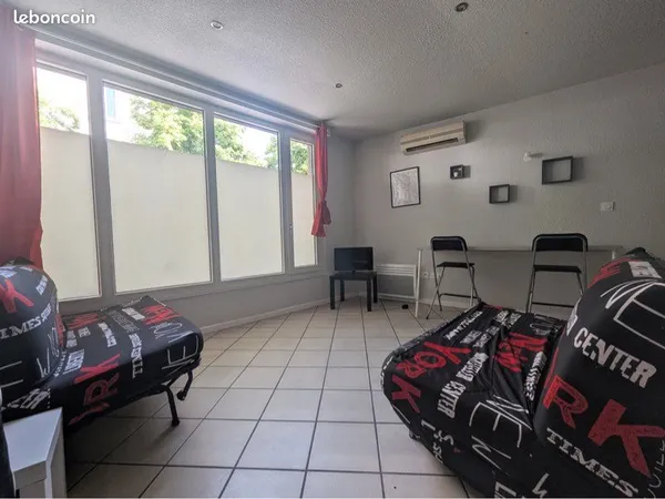 Ensemble de 3 appartements étudiant