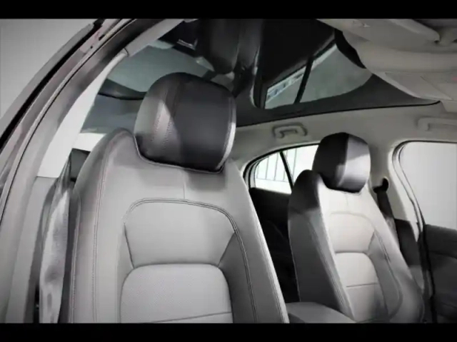 Jaguar I-Pace ev400 s awd — photo 27