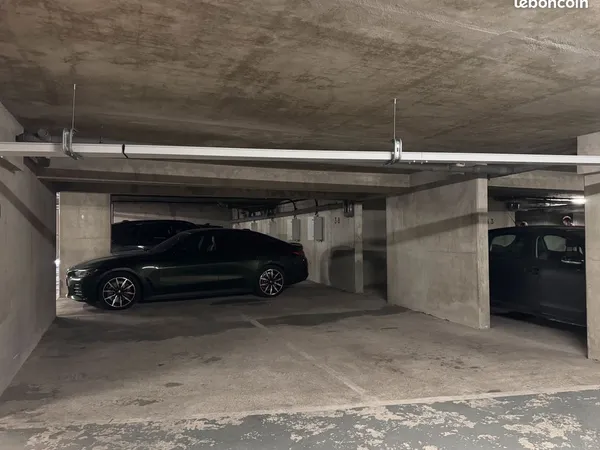 Location parking couvert sécurisé
