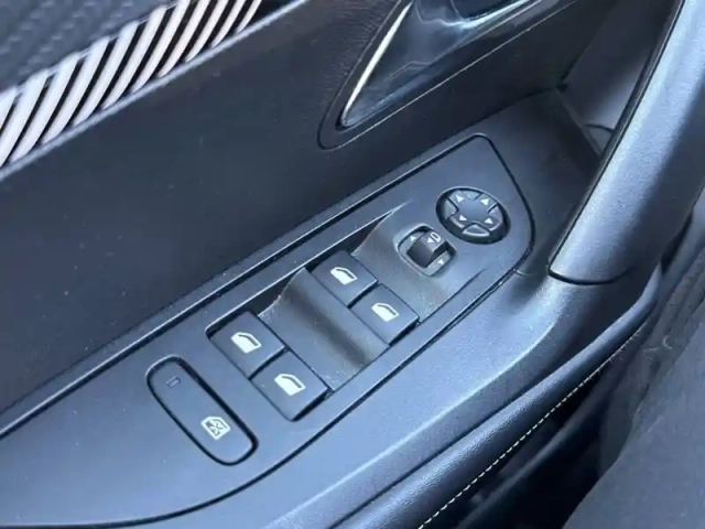 Peugeot 2008 puretech 100 s&amp;s bvm6 — photo 30