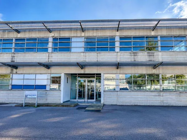 Bureaux 720 m²