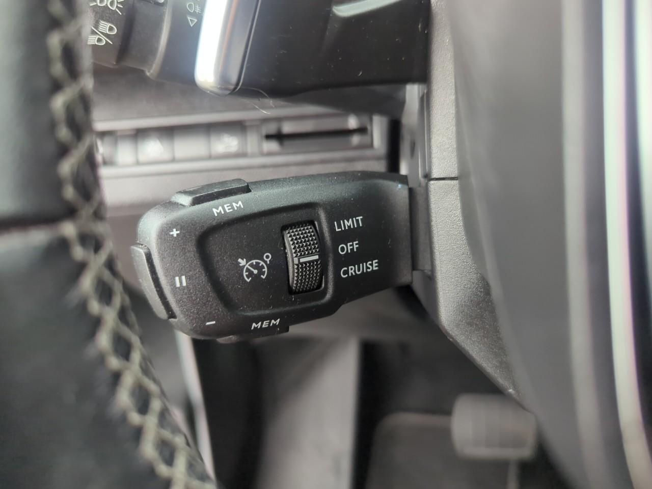 Peugeot 3008 puretech 130ch s&s eat8 allure pack — photo 33