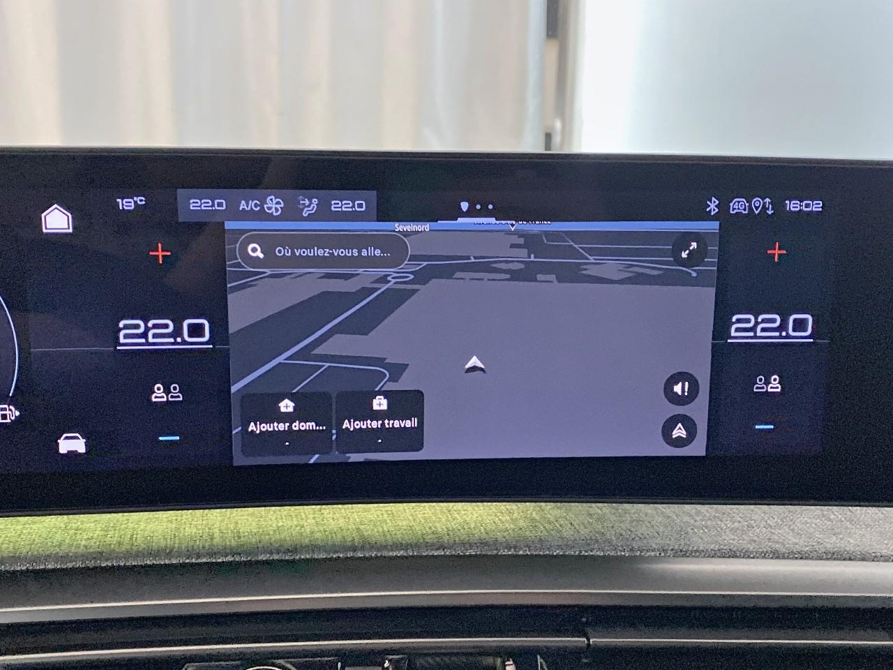 Peugeot 3008 hybrid 136 e-dcs6 gt — photo 15