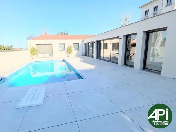 Maison 6 pièces 159 m²