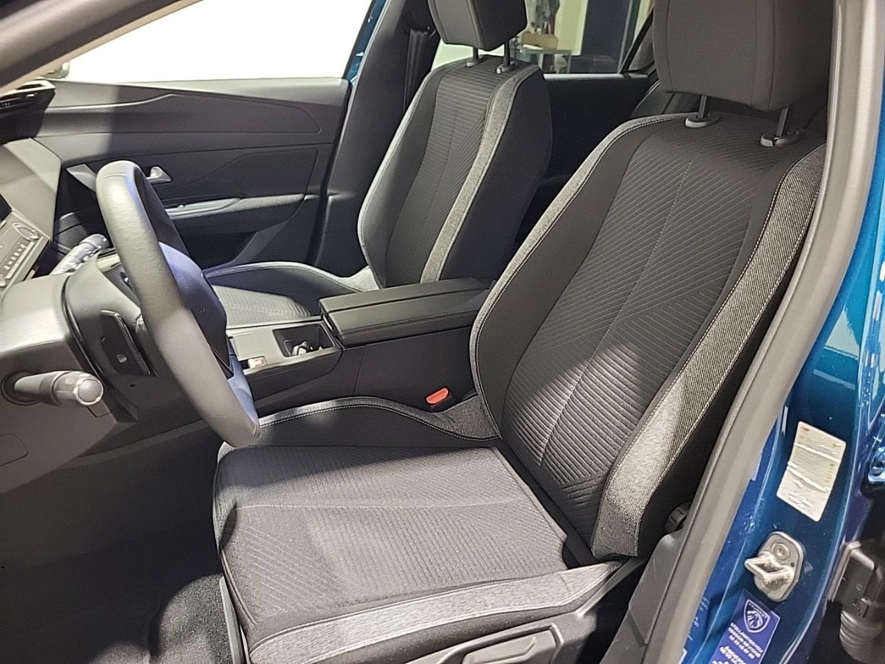 Peugeot 308 hybrid 136 e-dcs6 active pack — photo 10
