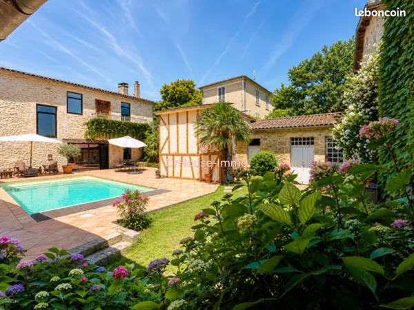 Propriété 12 pièces 600 m²