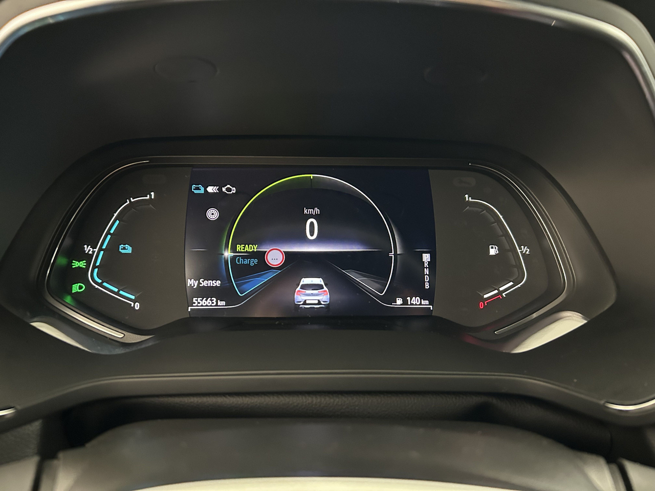 Renault Captur — photo 17