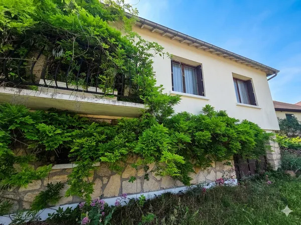 Maison indépendante - MASSY VILLAINE proche lycée -collège