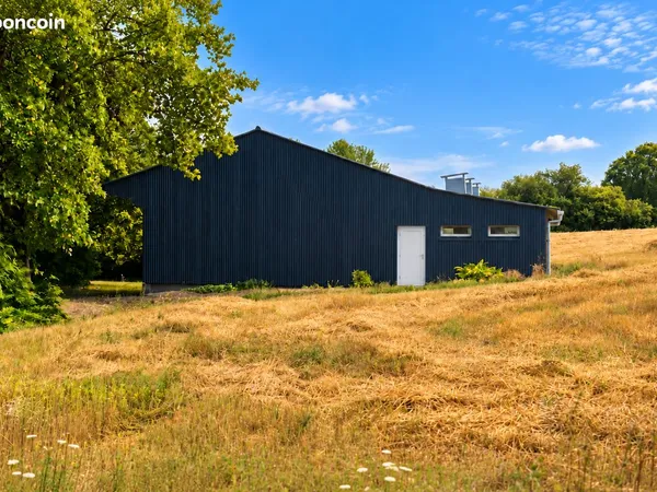 HANGAR STOCKAGE - Partie ouverte et fermée