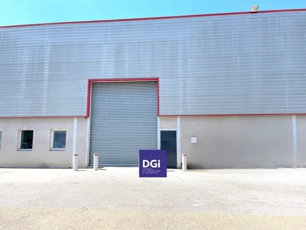 Local d'activité 695 m²