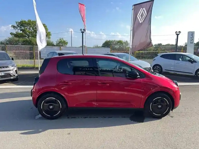 Renault Twingo e-tech electrique 80 ch autonomie urbaine — photo 6