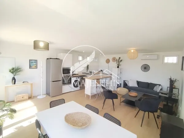 MAISON T4, 81.63M2 HYERES AVEC STATIONNEMENTS