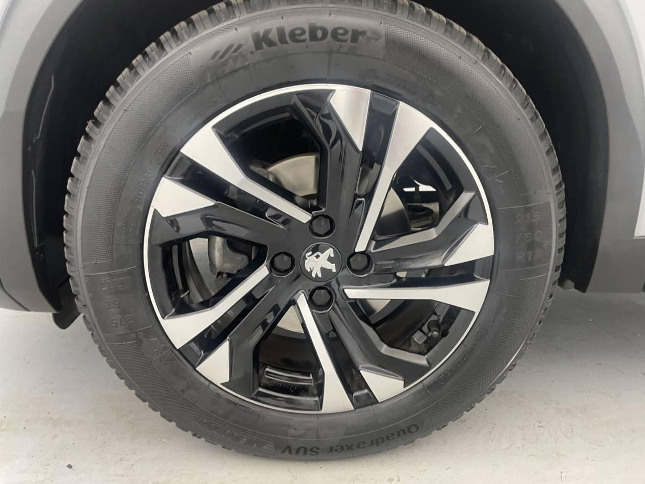 Peugeot 2008 puretech 130 s&s eat8 allure — photo 17