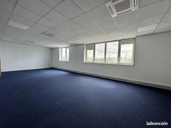 Bureaux 297 m²