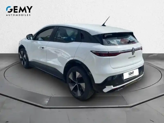 Renault Megane e-tech ev40 130ch standard charge — photo 37