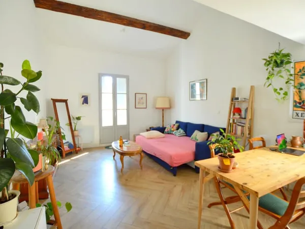 Appartement T2 rénové de 47 m² avec balcon à deux pas de la Comédie - Montpellier centre-ville