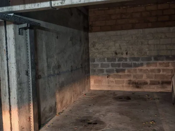 Parking 12 m²