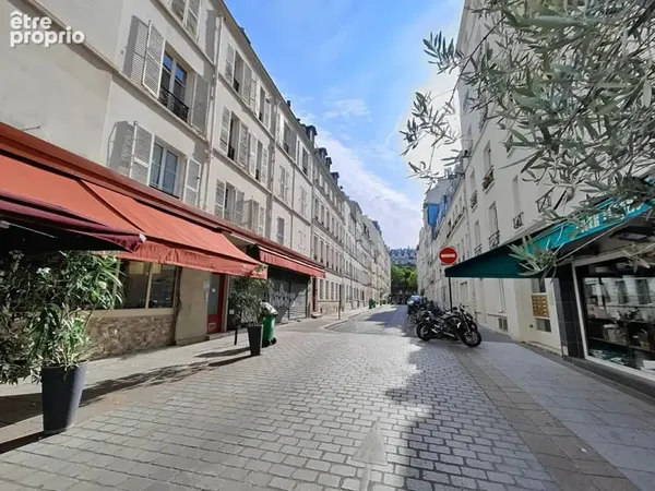 Secteur gros caillou studio clair 13 m² vendu meuble