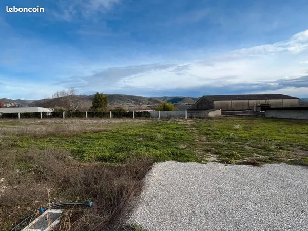 Terrain 697 m² Peyruis