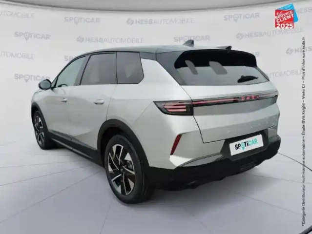 Opel Grandland 1.2 turbo hybrid 145ch gs e-dct6 — photo 8