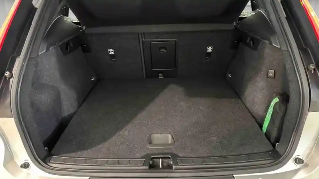 Volvo Xc40 t5 recharge 180+82 ch dct7 — photo 30