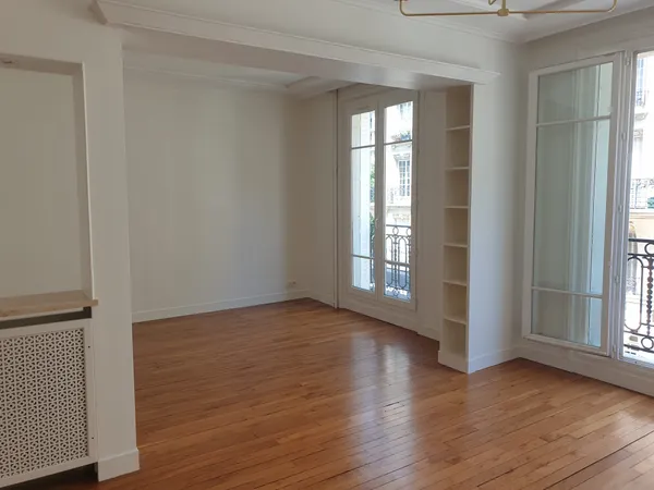 Loue appartement 59m² métro Boucicaut (ligne 8)