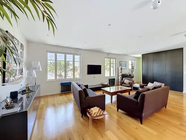 Maison 5 pièces 185 m²