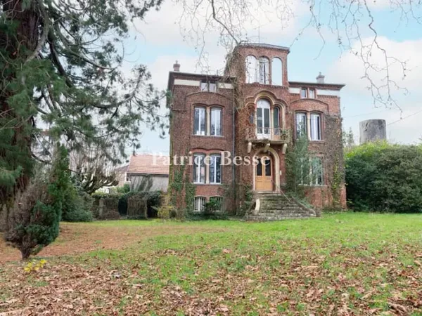 Maison 4 pièces 245 m²