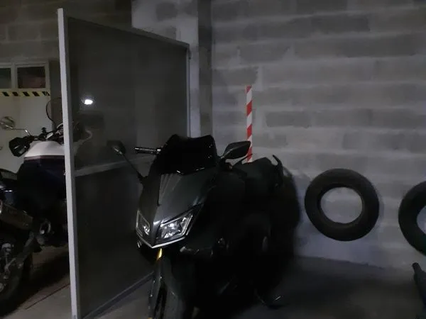 Parking couvert Moto/Scooter