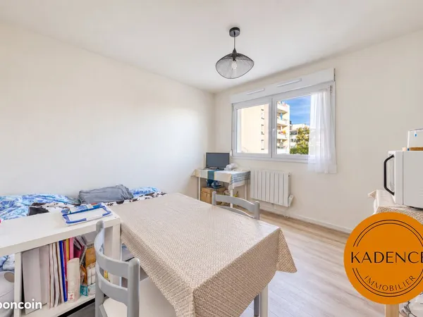 Studio 1 pièce 18 m²