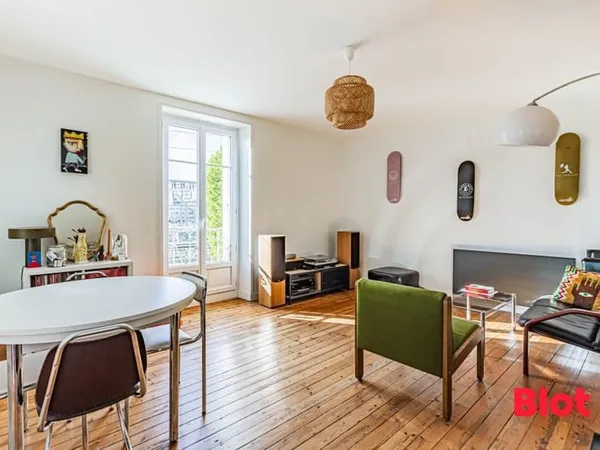 NANTES GARE / JARDIN DES PLANTES - APPARTEMENT T3 DE CHARME - 54 M² - DPE C**