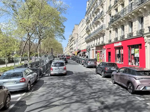 Boutique 93 m²