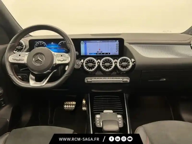 Mercedes Eqa 250+ amg line — photo 29
