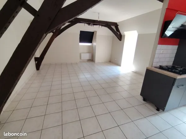 Appartement T4 duplex bourg de Challain la Potherie