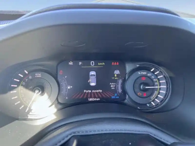 Jeep Renegade 1.3 turbo t4 190 ch phev bva6 4xe eawd limited — photo 21