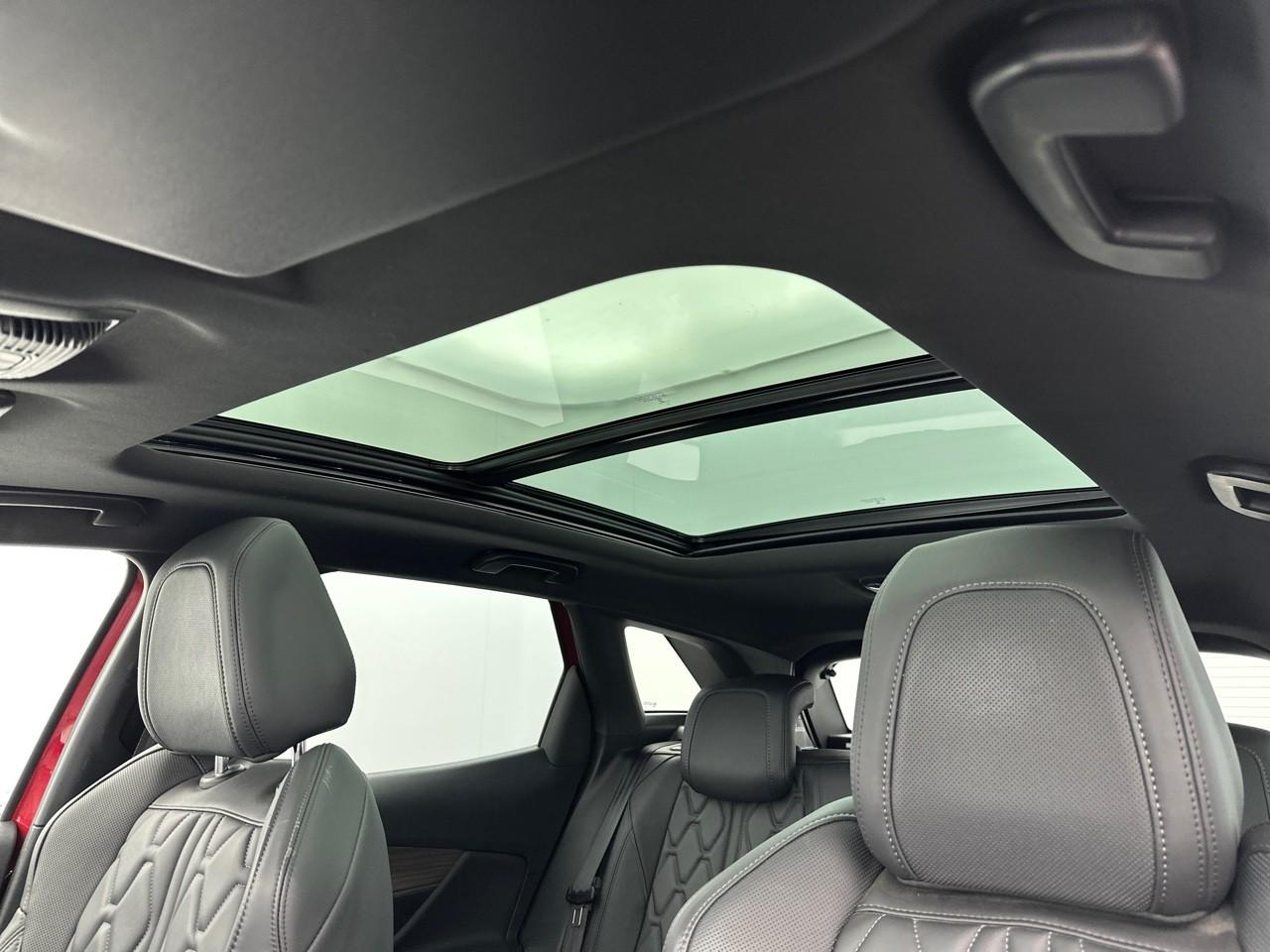Peugeot 3008 hybrid4 300 e-eat8 gt — photo 41